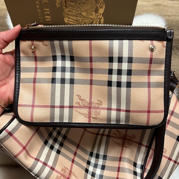Burberry Canterbury Haymarket Bag 🌸🌸 - Picture 6 of 16